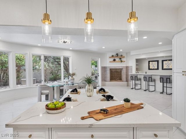 21 Sawgrass Court, Las Vegas, NV 89113