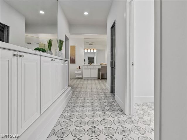 21 Sawgrass Court, Las Vegas, NV 89113