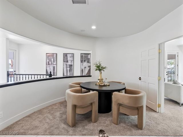 21 Sawgrass Court, Las Vegas, NV 89113