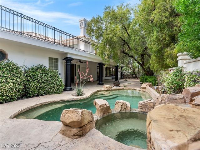 21 Sawgrass Court, Las Vegas, NV 89113