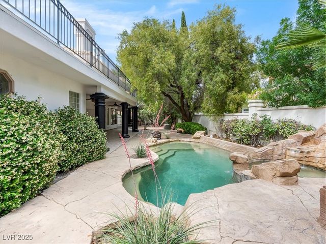 21 Sawgrass Court, Las Vegas, NV 89113