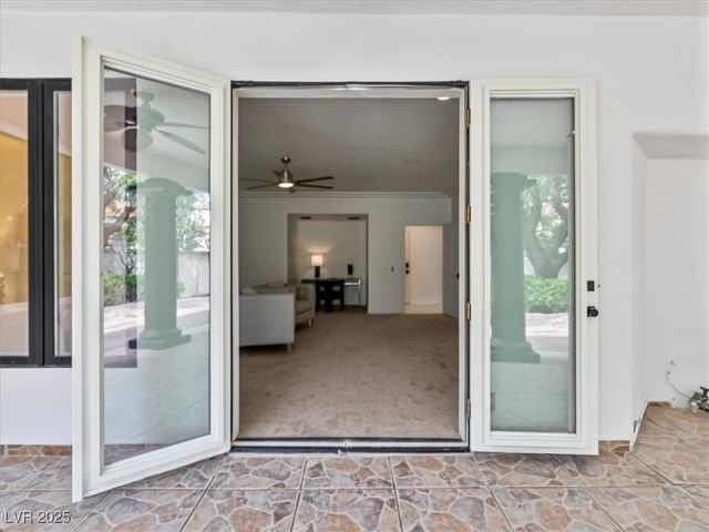 21 Sawgrass Court, Las Vegas, NV 89113