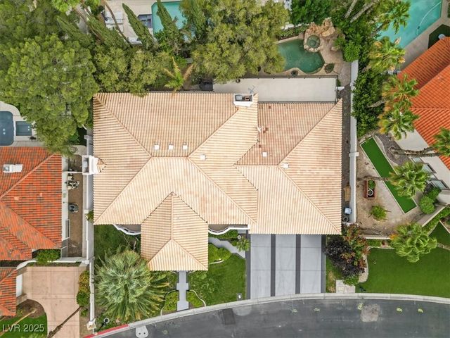 21 Sawgrass Court, Las Vegas, NV 89113
