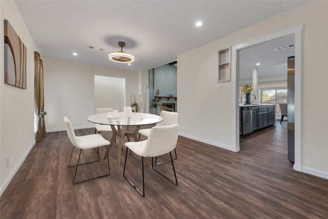 224 Plainview Drive, Hurst, TX 76054