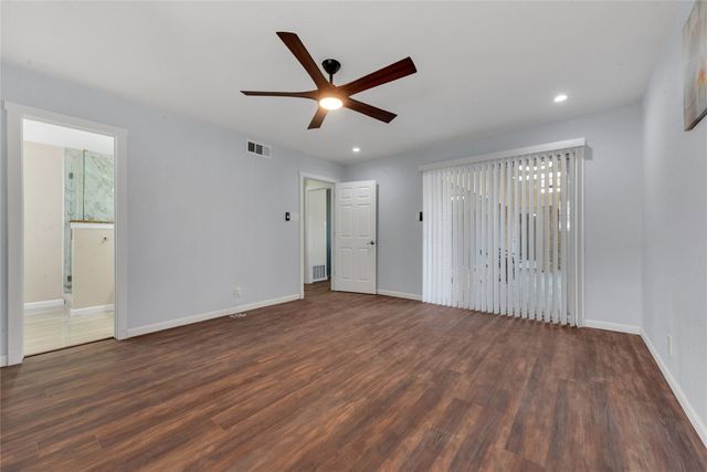 224 Plainview Drive, Hurst, TX 76054