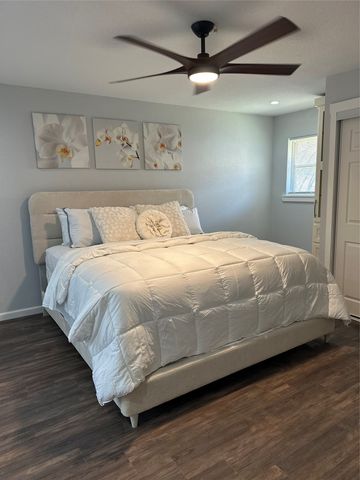 224 Plainview Drive, Hurst, TX 76054