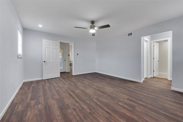 224 Plainview Drive, Hurst, TX 76054