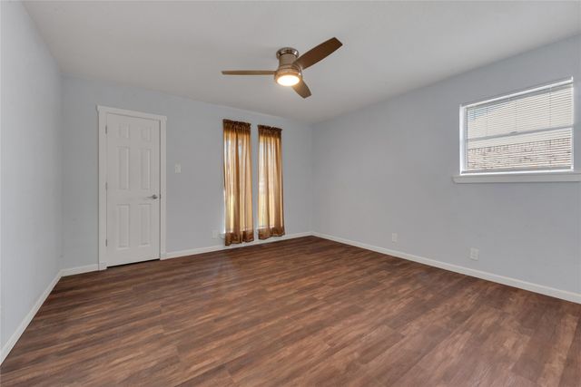 224 Plainview Drive, Hurst, TX 76054