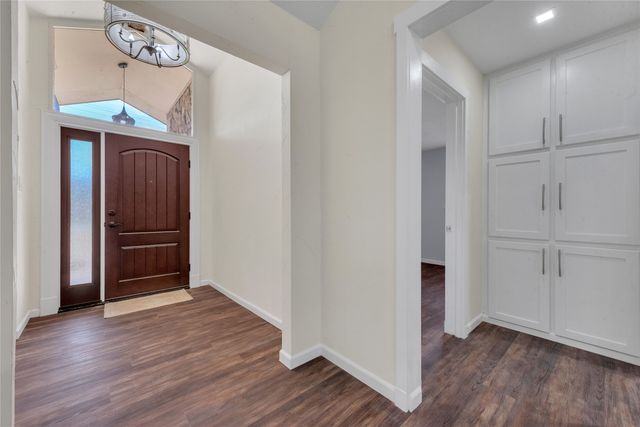 224 Plainview Drive, Hurst, TX 76054