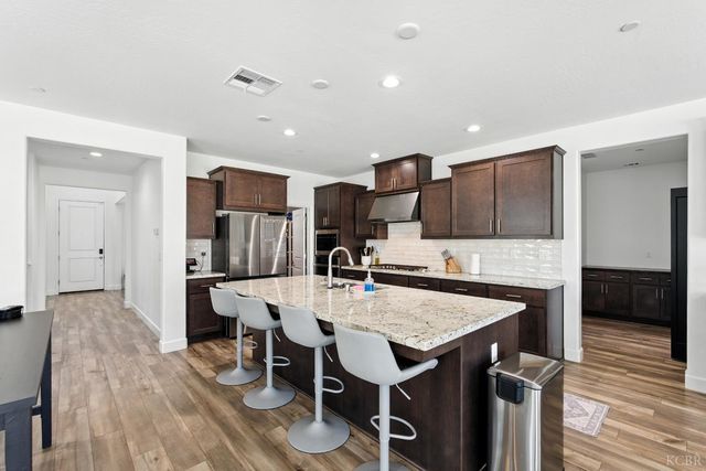 2604 Chianti Way, Hanford, CA 93230