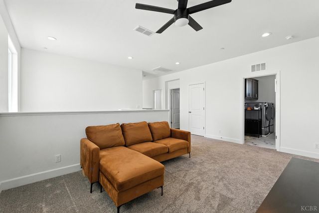 2604 Chianti Way, Hanford, CA 93230