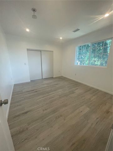 16023 Wyandotte Street, Lake Balboa, CA 91406