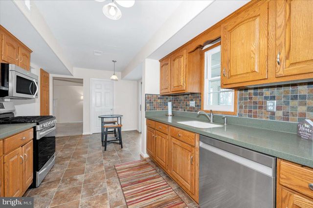 17116 CHISWELL RD, Poolesville, MD 20837