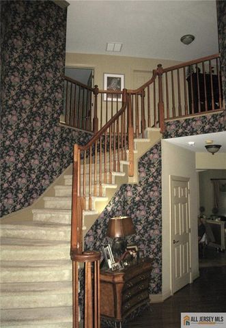 2 Colonial Court, Plainsboro, NJ 08536