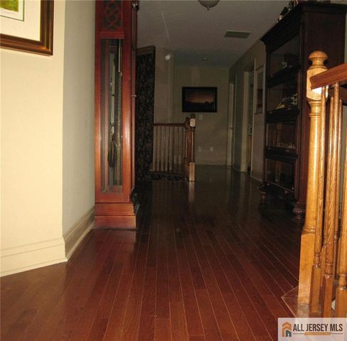 2 Colonial Court, Plainsboro, NJ 08536