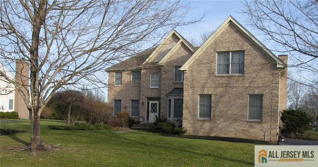 2 Colonial Court, Plainsboro, NJ 08536