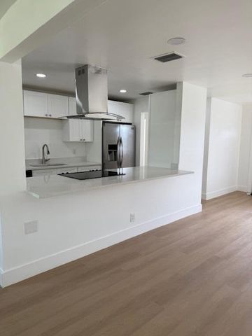 4877 Caribbean Boulevard S, West Palm Beach, FL 33407