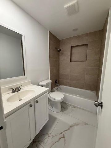 4877 Caribbean Boulevard S, West Palm Beach, FL 33407