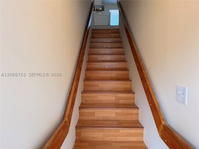 8019 Lake Dr 202, Doral, FL 33166