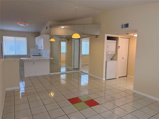 8019 Lake Dr 202, Doral, FL 33166