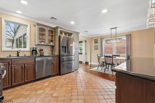 57 Sherwood Rd, Springfield Twp., NJ 07081