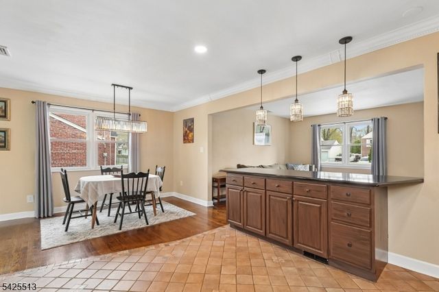 57 Sherwood Rd, Springfield Twp., NJ 07081