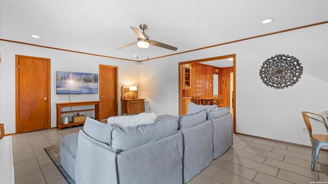 546 PARKVIEW BLVD, New Braunfels, TX 78130