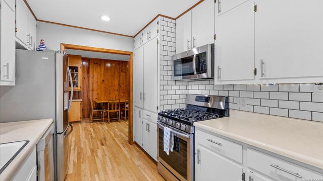 546 PARKVIEW BLVD, New Braunfels, TX 78130