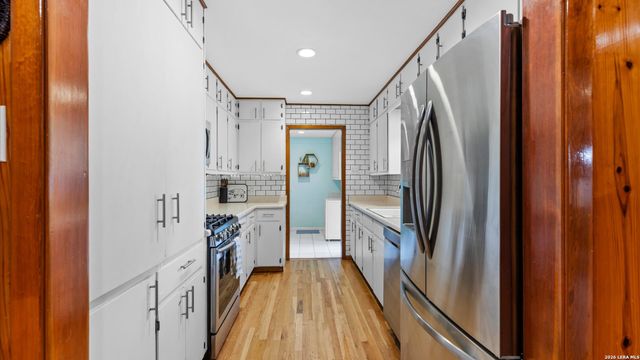 546 PARKVIEW BLVD, New Braunfels, TX 78130