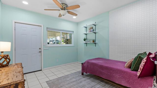 546 PARKVIEW BLVD, New Braunfels, TX 78130