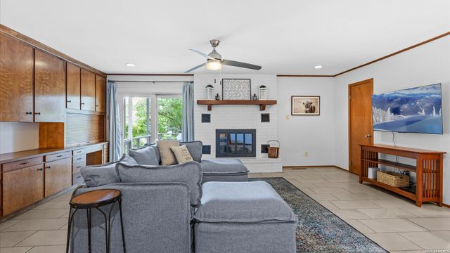 546 PARKVIEW BLVD, New Braunfels, TX 78130