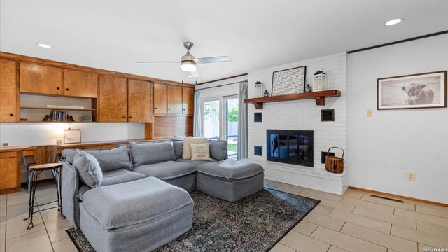 546 PARKVIEW BLVD, New Braunfels, TX 78130