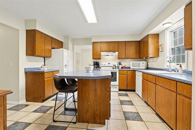 2956 W John Beers Road, Stevensville, MI 49127