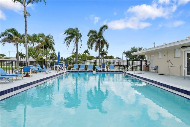 3311 Valley Road D, Boynton Beach, FL 33435