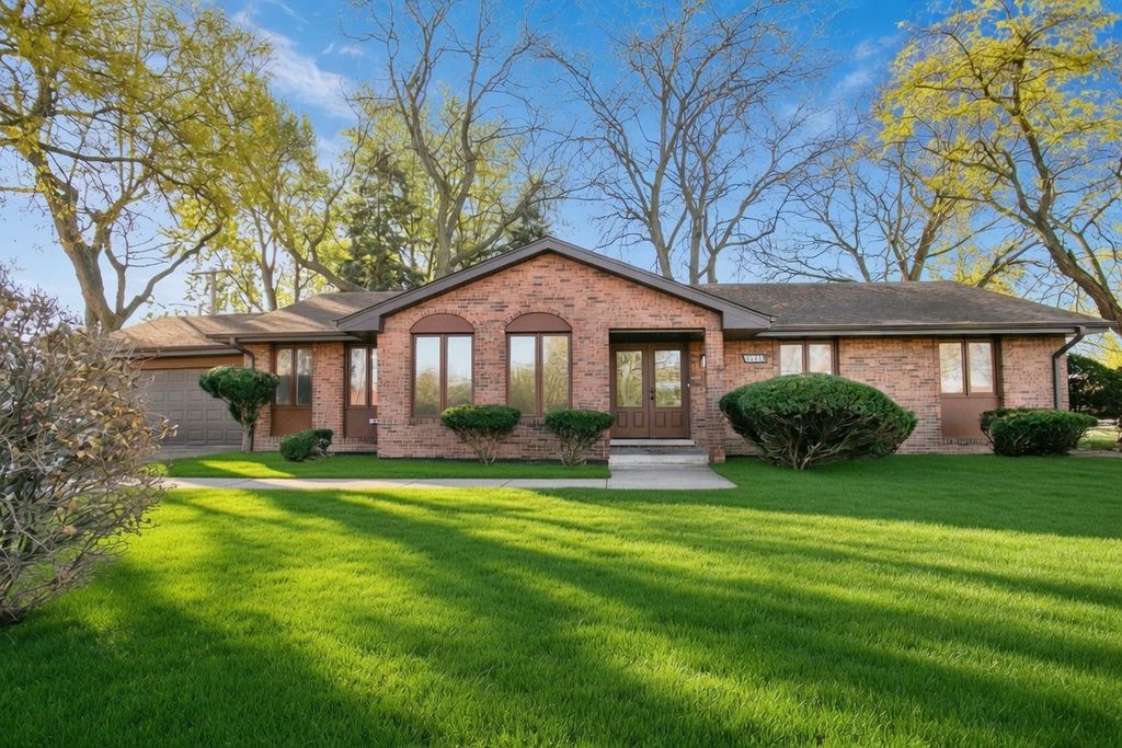 17001 Kimbark Avenue, South Holland, IL 60473