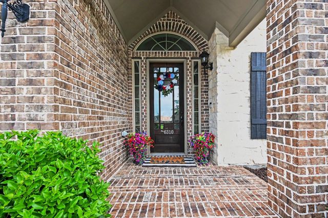 6310 Firewood Drive, League City, TX 77573