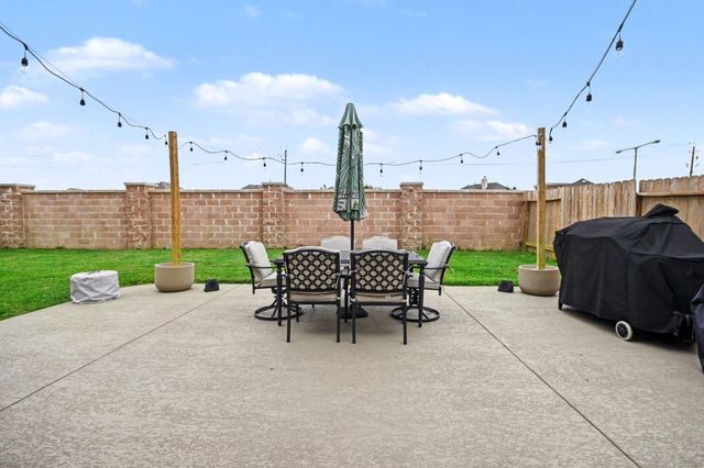 6310 Firewood Drive, League City, TX 77573