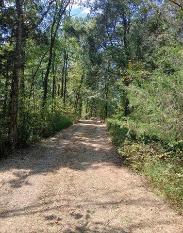 1 Cedar Bluff Road, Lafayette, TN 37083