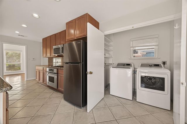 1835 Seaspray Court, Houston, TX 77008