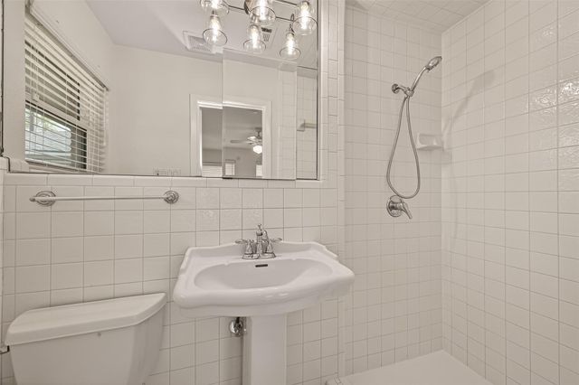 1835 Seaspray Court, Houston, TX 77008