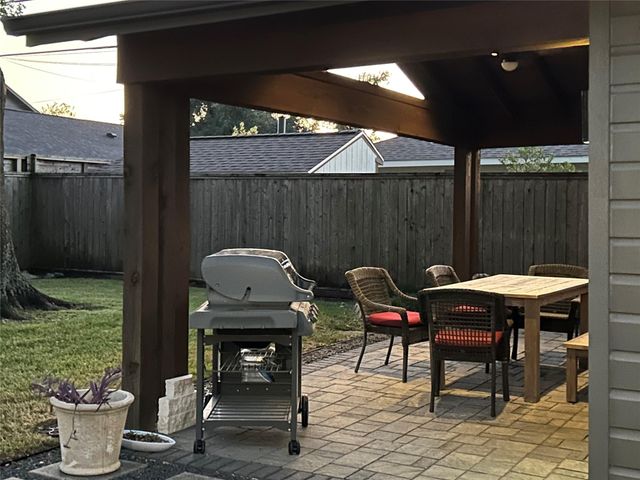 1835 Seaspray Court, Houston, TX 77008