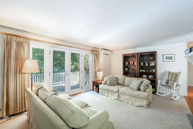 9 Faunce Mountain Rd, Sandwich, MA 02563