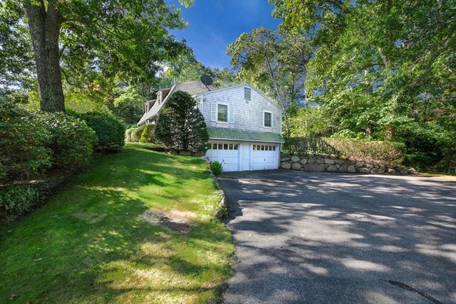 9 Faunce Mountain Rd, Sandwich, MA 02563