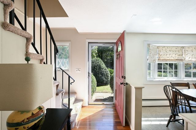 9 Faunce Mountain Rd, Sandwich, MA 02563