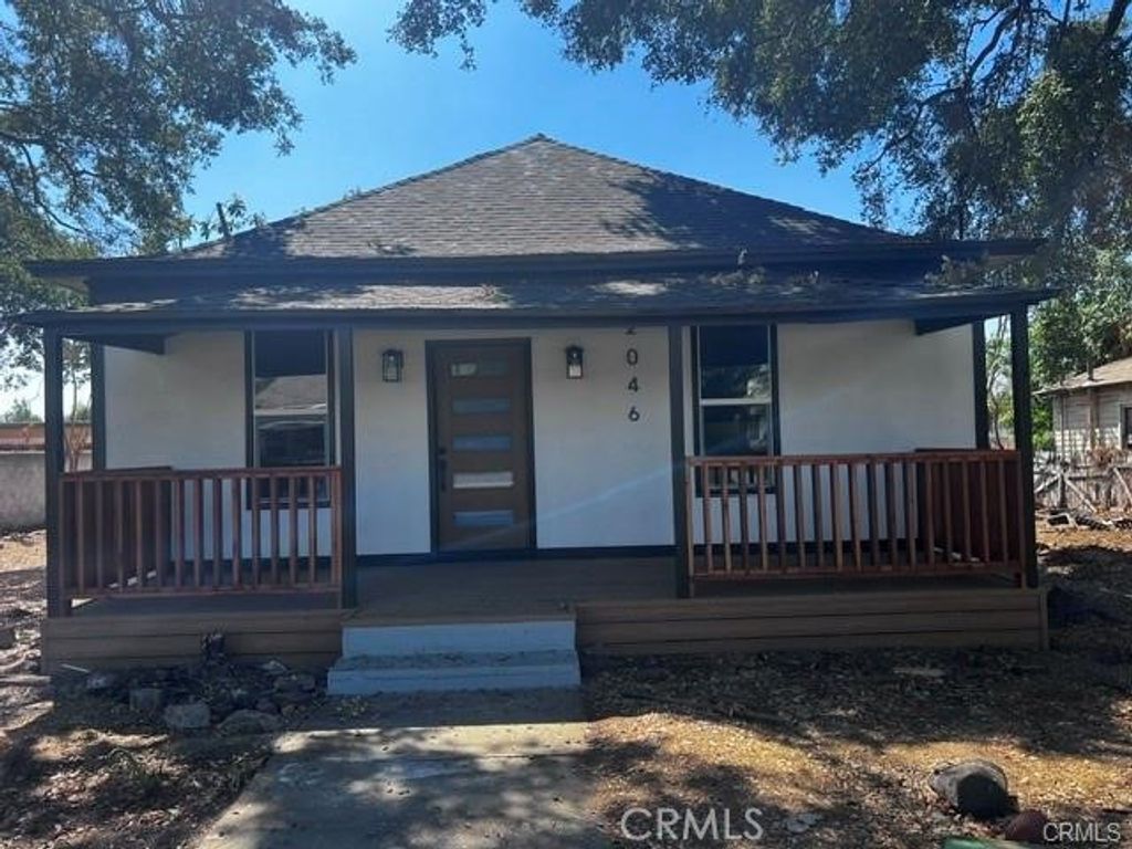 2046 Walnut Avenue, La Verne, CA 91750