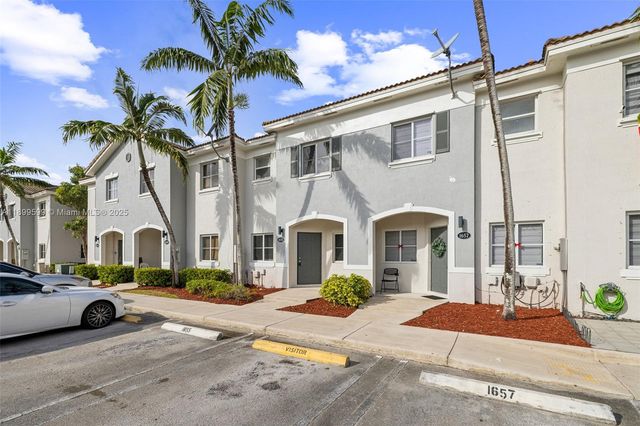 1655 SE 30th St, Homestead, FL 33035