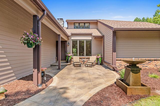 2915 Bruce Court, Inver Grove Heights, MN 55077