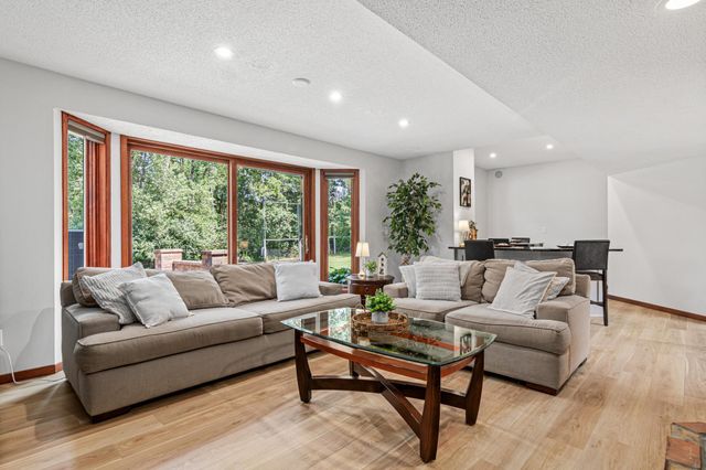 2915 Bruce Court, Inver Grove Heights, MN 55077