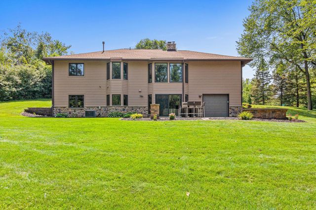 2915 Bruce Court, Inver Grove Heights, MN 55077