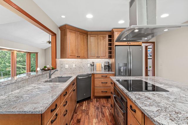 2915 Bruce Court, Inver Grove Heights, MN 55077